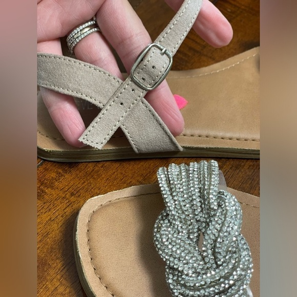 Steve Madden Kids Comfortable Rhinestone Sandals Size 3 - Picture 5 of 7